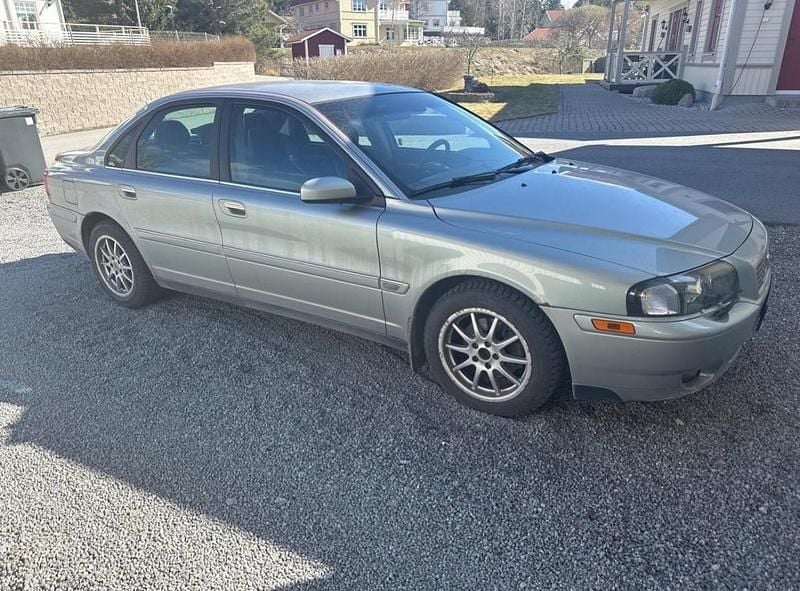 Grön Begagnad 2004 Volvo S80 Business Edition Sedan | 27 000 kr (Marknadspris) - Bild 1/4