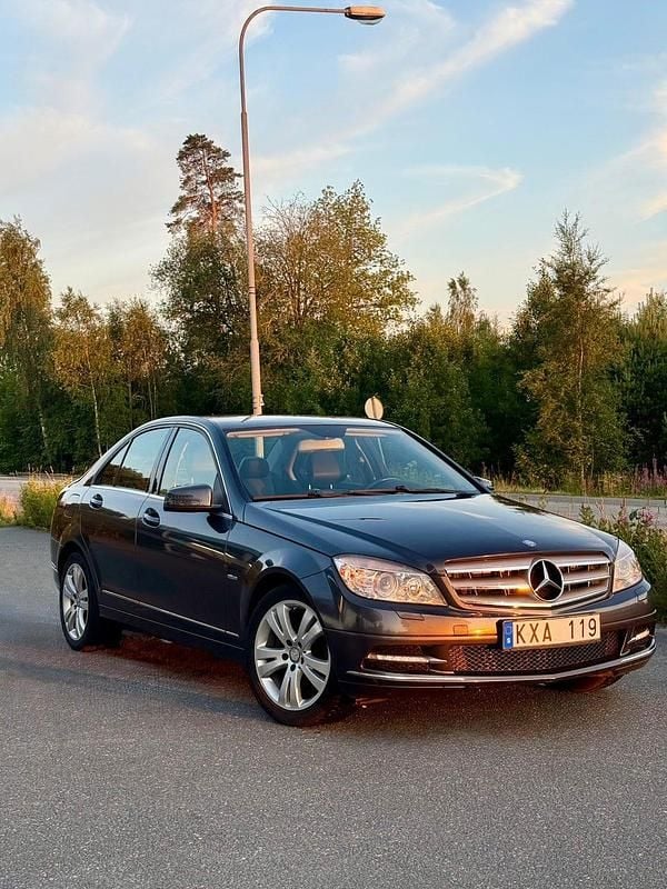 Begagnad 2011 Mercedes C180 | 90 000 kr (Bra pris) - Bild 1/4