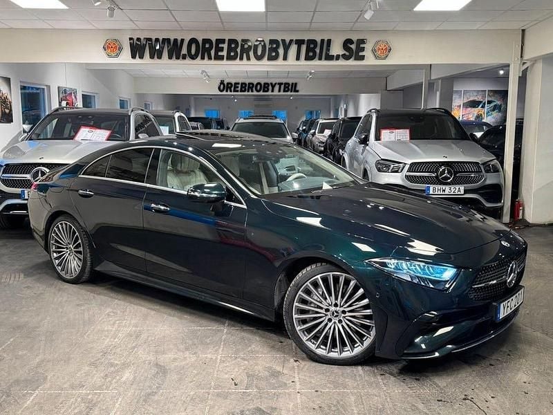 Grön Begagnad 2022 Mercedes CLS300 AMG line Sportkupé | 624 500 kr - Bild 1/4
