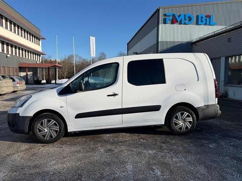 Begagnad Citroën Berlingo 90 HK (66 kW) 2014 Vit Minibuss