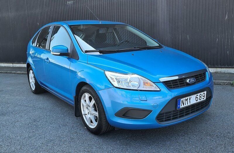 Blå Begagnad 2008 Ford Focus Trend Halvkombi | 35 900 kr (Marknadspris) - Bild 1/4