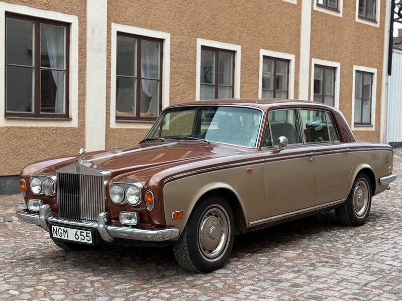 Flerfärgad Begagnad 1977 Rolls Royce Silver Shadow Sedan | 149 900 kr - Bild 1/4