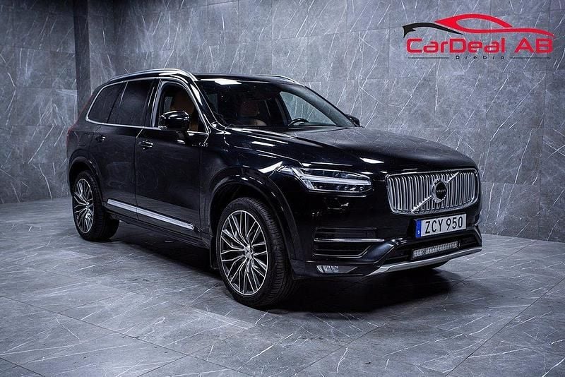 Svart Begagnad 2017 Volvo XC90 Inscription SUV | 284 800 kr (Bra pris) - Bild 1/4