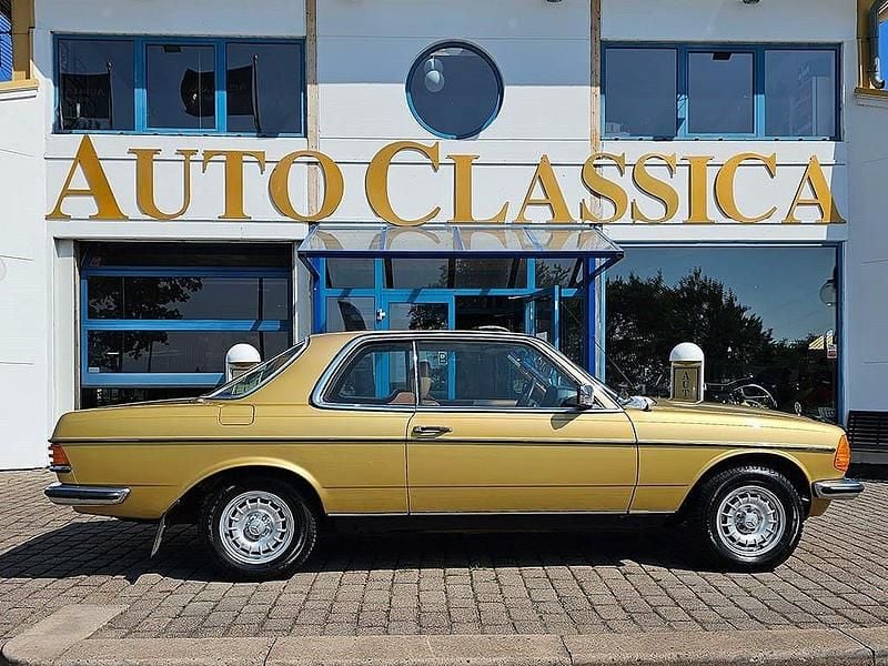 Gul Begagnad 1978 Mercedes 280 | 199 000 kr - Bild 1/4