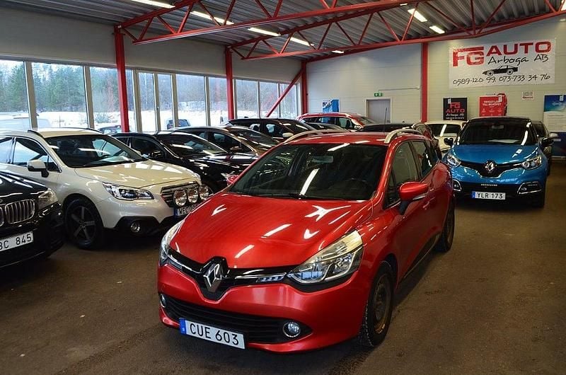 Röd Begagnad 2014 Renault Clio GrandTour Kombi | 49 000 kr (Bra pris) - Bild 1/4