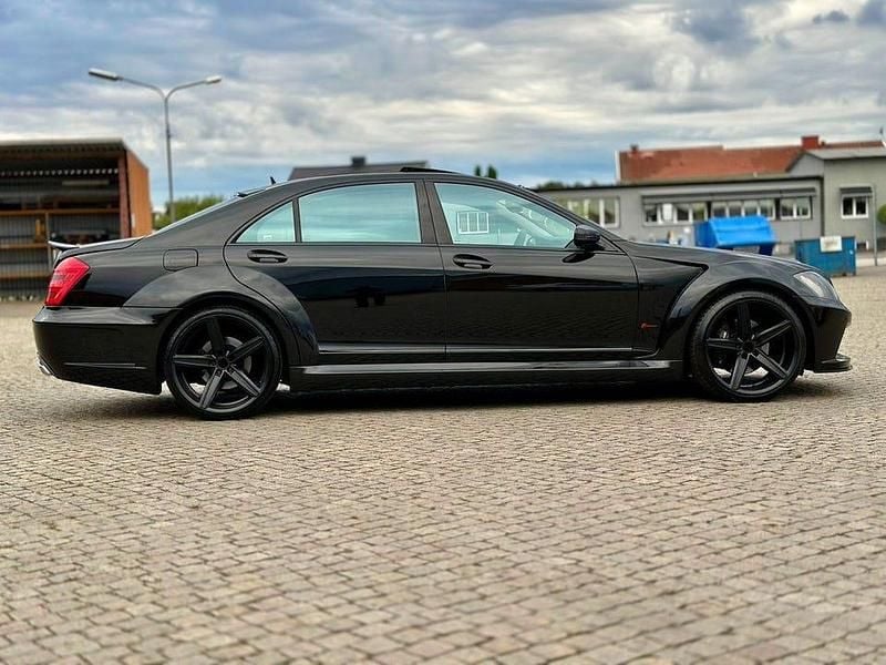 Begagnad Mercedes S65 AMG AMG 388 HK (285 kW) 2006 Svart Sedan