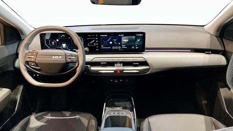 Ny Kia EV4 Plus 150 kW (204 HK) 2025 Röd Halvkombi