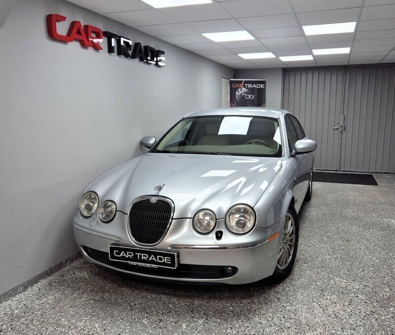 Silver Begagnad 2006 Jaguar S-Type S Sedan | 54 900 kr (Lite dyr) - Bild 1/4