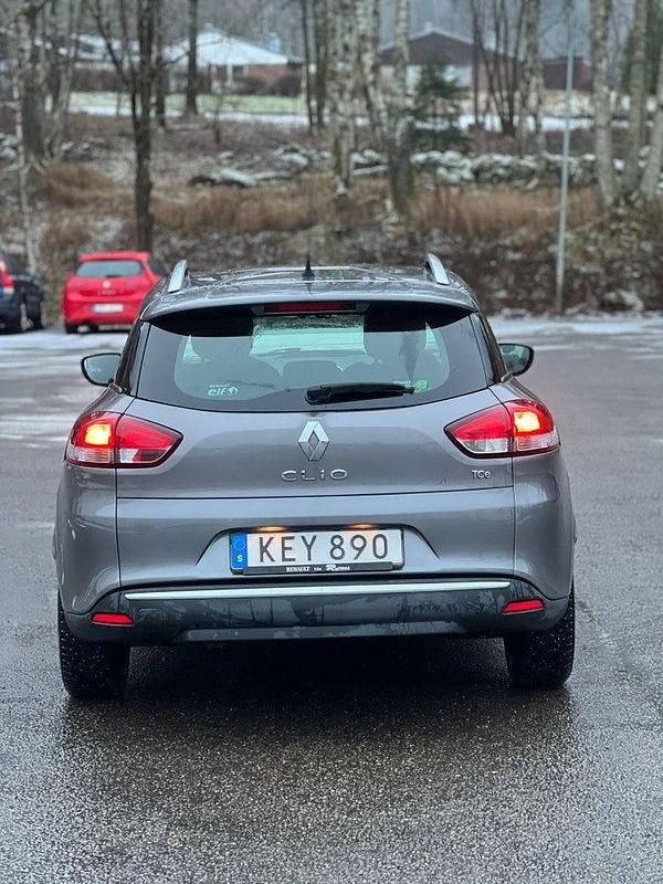 Begagnad Renault Clio IV 90 HK (66 kW) 2016 Grå Kombi