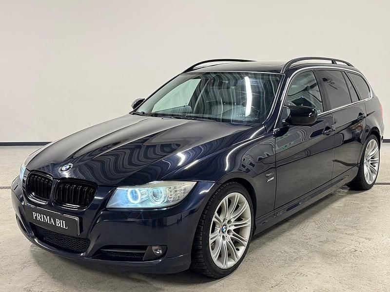 Begagnad BMW 330 245 HK (180 kW) 2009 Blå Kombi