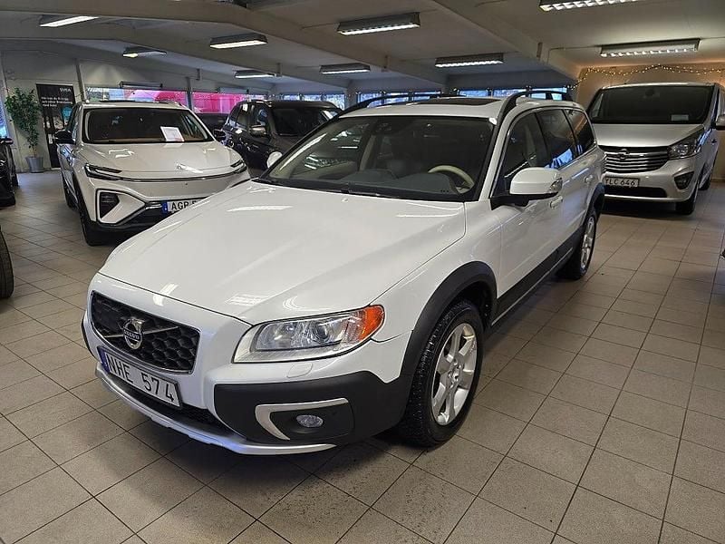 Vit Begagnad 2013 Volvo XC70 Inscription SUV | 179 000 kr (Marknadspris) - Bild 1/4