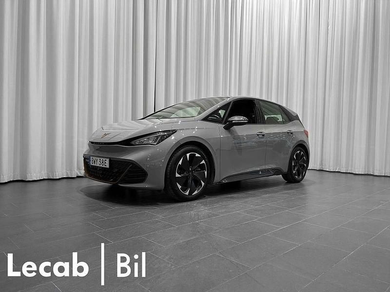 Vapor grey Begagnad 2023 Cupra Born e-Boost Halvkombi | 249 500 kr (Marknadspris) - Bild 1/4