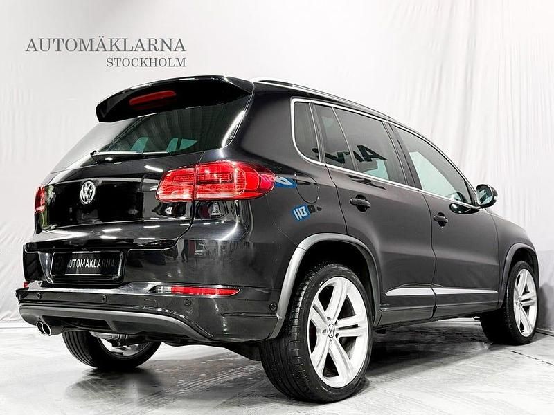 Begagnad VW Tiguan R-line 184 HK (135 kW) 2015 Svart SUV