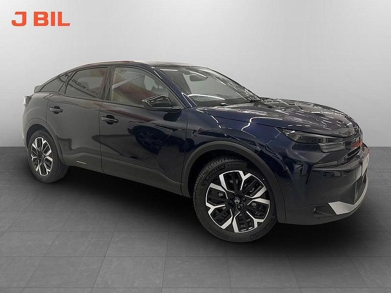 Blå Ny 2025 Citroën C4 PureTech Halvkombi | 289 400 kr (Marknadspris) - Bild 1/4