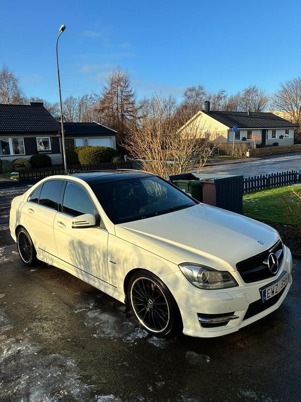 Begagnad Mercedes C250 204 HK (150 kW) 2012