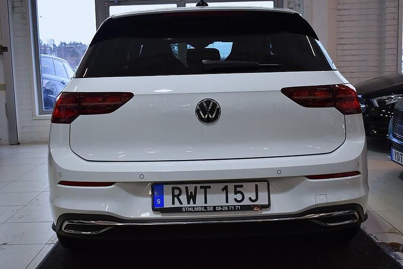 Begagnad VW Golf VIII GTE 245 HK (180 kW) 2020 Ljusgrön Halvkombi