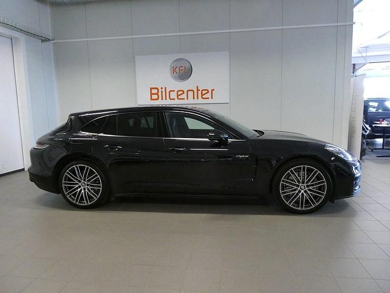 Begagnad Porsche Panamera Sport Turismo 330 HK (242 kW) 2021 Svart Kombi