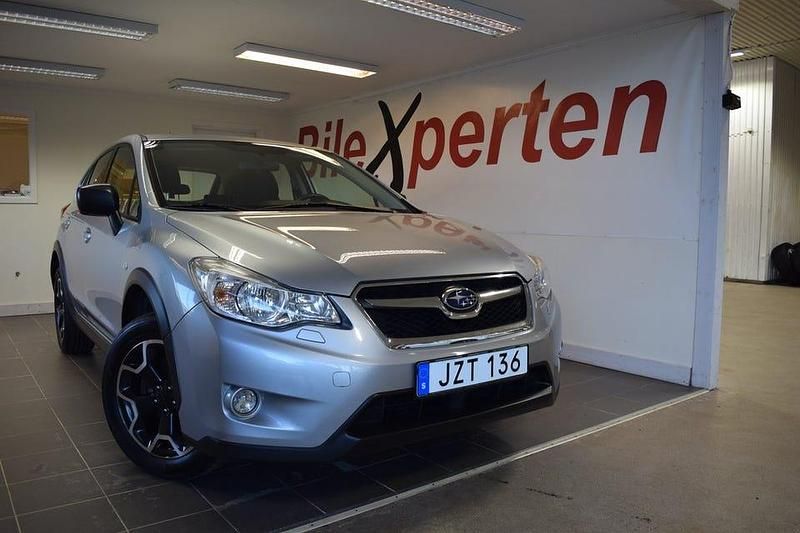 Silver Begagnad 2015 Subaru XV SUV | 109 900 kr (Bra pris) - Bild 1/4