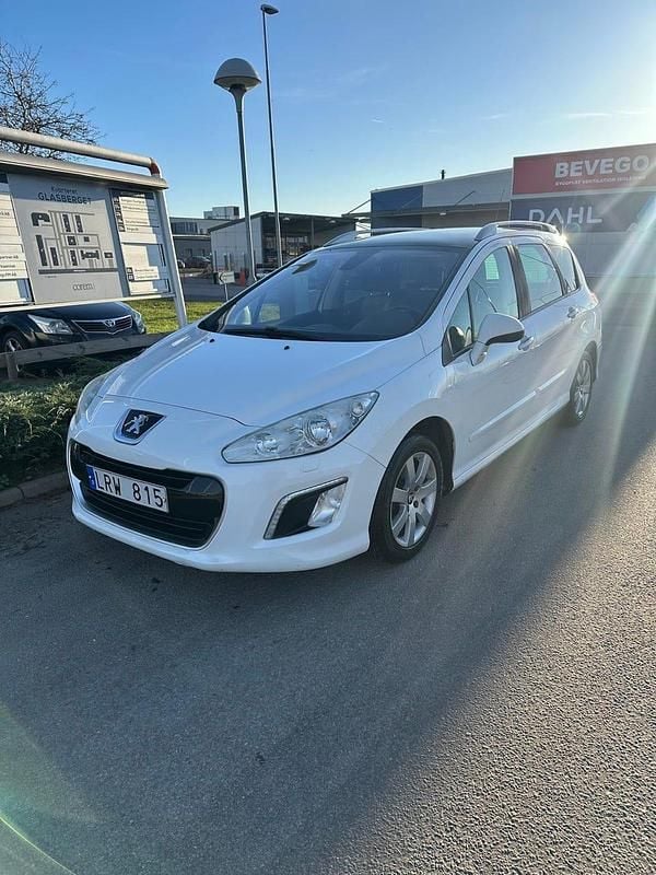 Begagnad 2011 Peugeot 308 SW Kombi | 36 000 kr (Marknadspris) - Bild 1/4