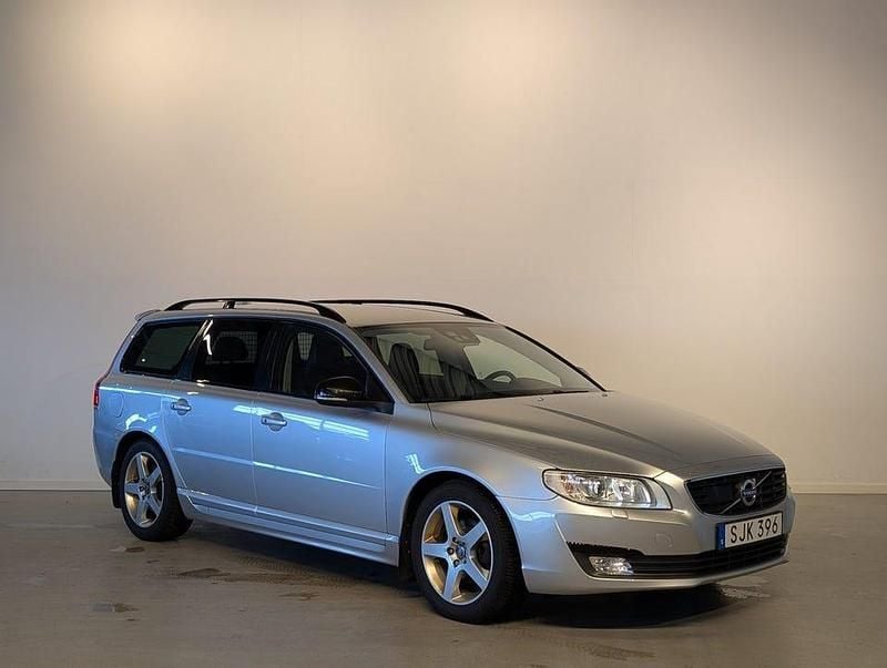 Begagnad Volvo V70 Standard 150 HK (110 kW) 2016 Silver Kombi
