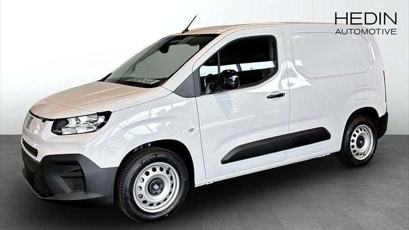 Vit (white) Ny 2025 Fiat Doblò Minibuss | 399 875 kr - Bild 1/4