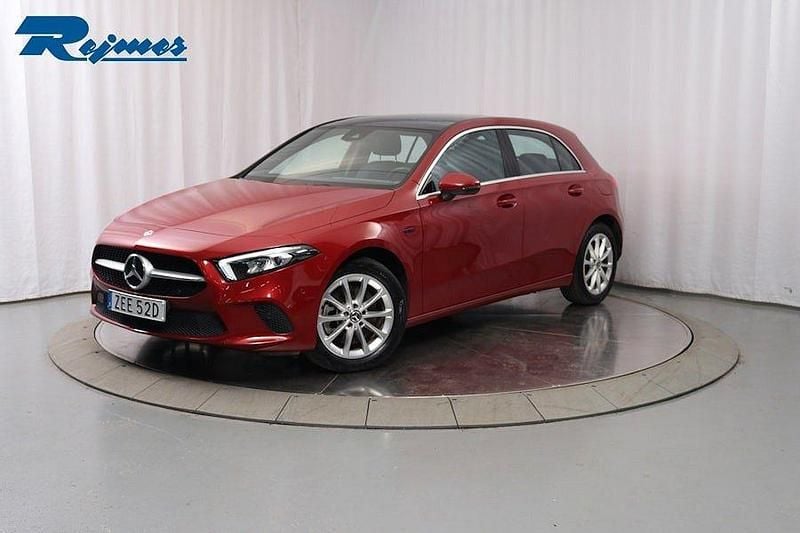 Röd Begagnad 2020 Mercedes E250 Kombi | 269 800 kr - Bild 1/4