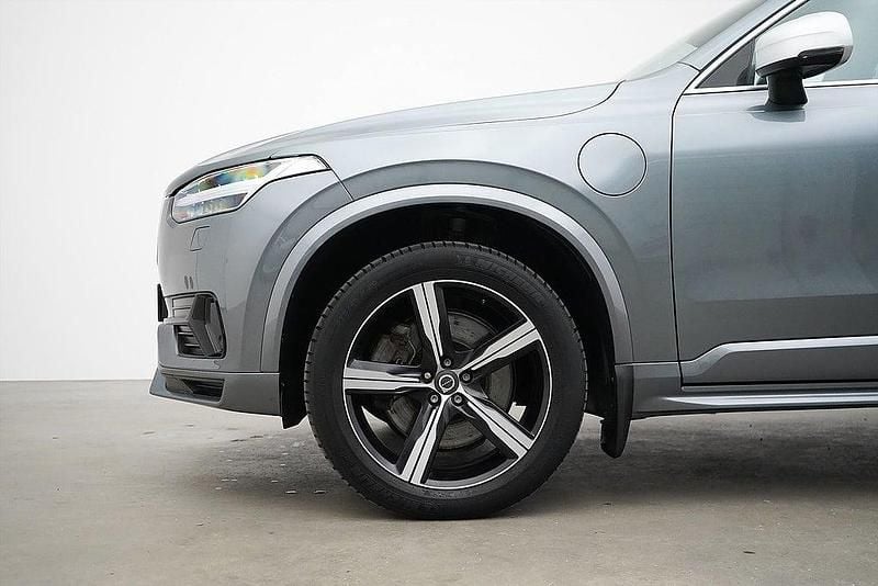 Begagnad Volvo XC90 R-Design 304 HK (223 kW) 2018 Grå SUV