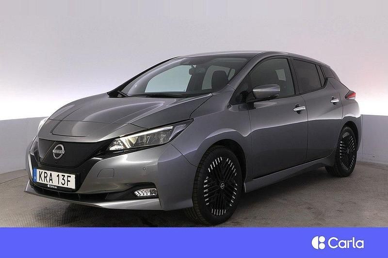 Grå Begagnad 2022 Nissan Leaf 360º Halvkombi | 222 900 kr (Lite dyr) - Bild 1/3