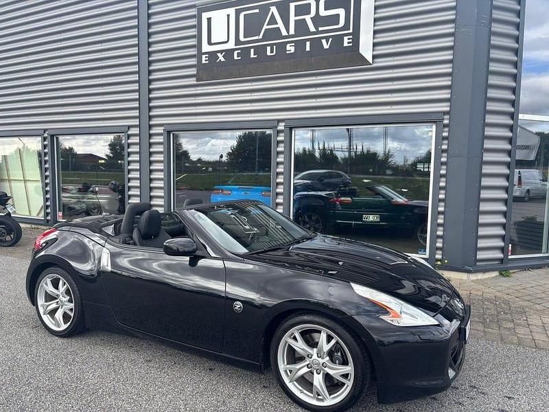 Begagnad Nissan 370Z 328 HK (241 kW) 2012 Svart Cab