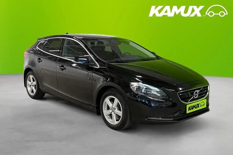 Svart Begagnad 2015 Volvo V40 Momentum Kombi | 158 700 kr (Marknadspris) - Bild 1/4
