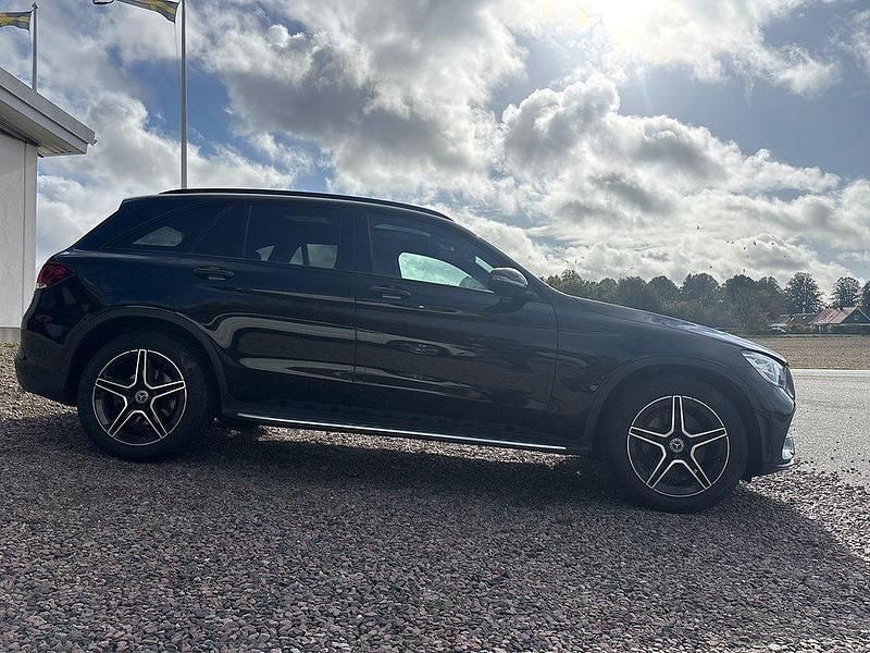 Begagnad Mercedes GLC200 AMG line 163 HK (119 kW) 2019 Svart SUV