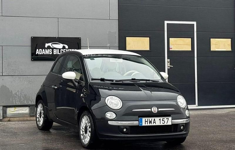 Begagnad Fiat 500 Lounge 69 HK (50 kW) 2015 Svart Halvkombi