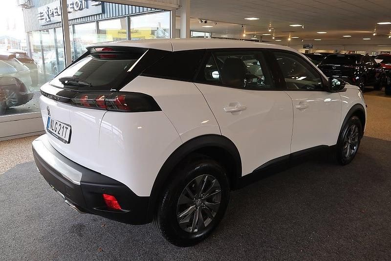 Begagnad Peugeot 2008 Active 131 HK (96 kW) 2022 Vit SUV