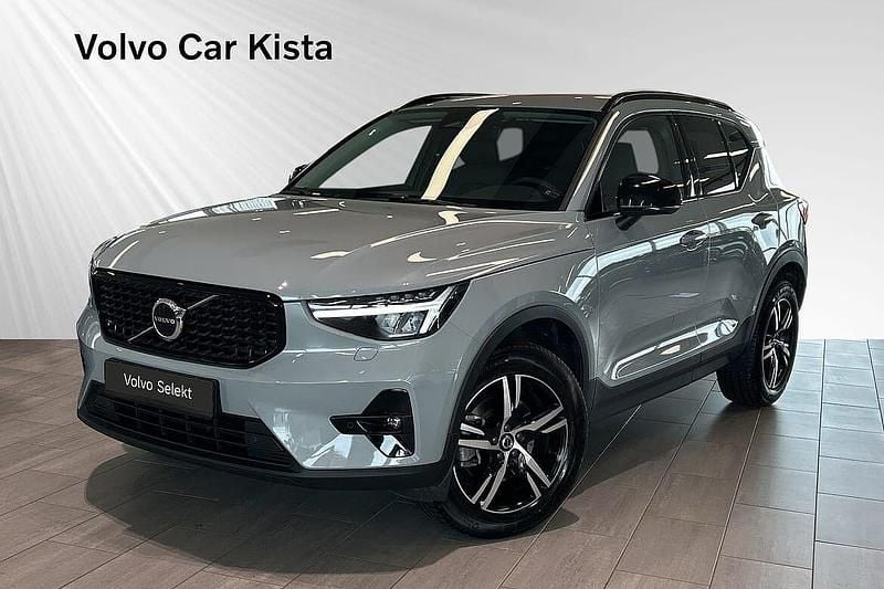 Begagnad 2025 Volvo XC40 SUV | 409 900 kr (Marknadspris) - Bild 1/3