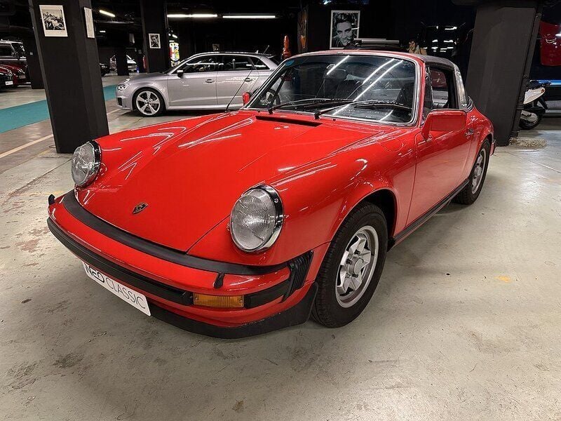 Röd Begagnad 1975 Porsche 911 | 550 000 kr - Bild 1/4