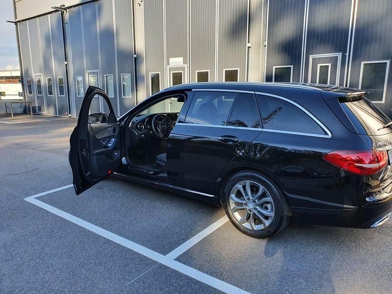 Begagnad Mercedes C200 136 HK (100 kW) 2017 Svart