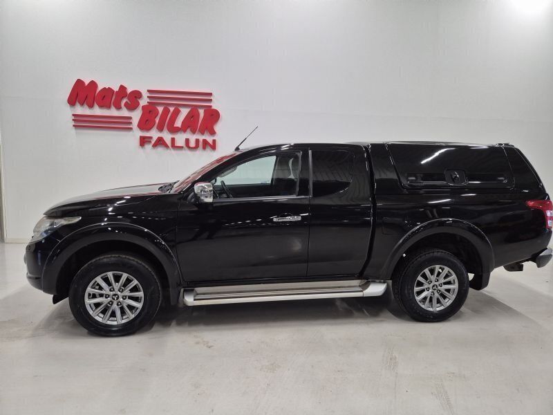 Svart Begagnad 2017 Mitsubishi L200 Pickup | 269 900 kr (Dyr) - Bild 1/4