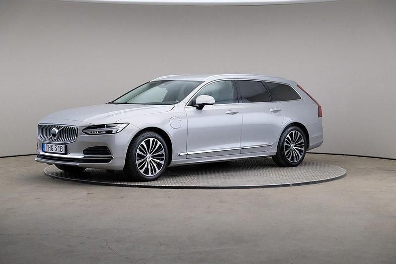 Silver Begagnad 2023 Volvo V90 Core Kombi | 409 000 kr (Bra pris) - Bild 1/4