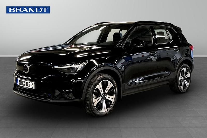 Svart Begagnad 2023 Volvo XC40 Single Motor SUV | 344 900 kr (Marknadspris) - Bild 1/4