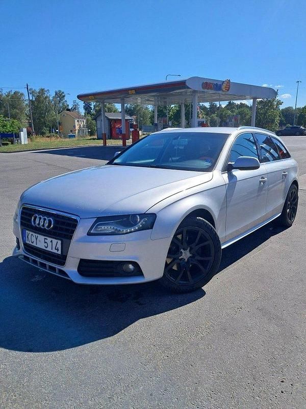 Silver Begagnad 2010 Audi A4 Kombi | 70 000 kr (Lite dyr) - Bild 1/4