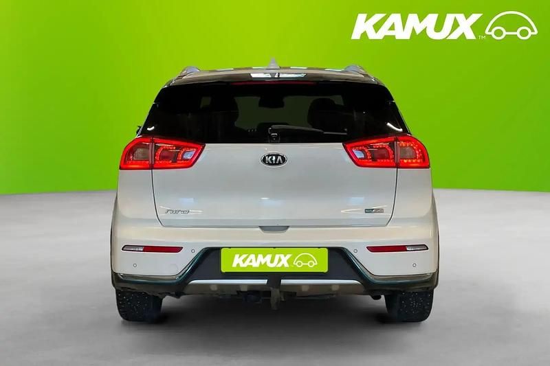 Begagnad Kia Niro Advance 141 HK (103 kW) 2018 Vit SUV