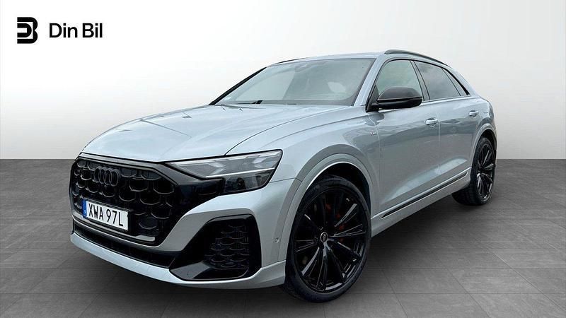 Silver Ny 2025 Audi Q8 Design SUV | 1 368 000 kr (Lite dyr) - Bild 1/4