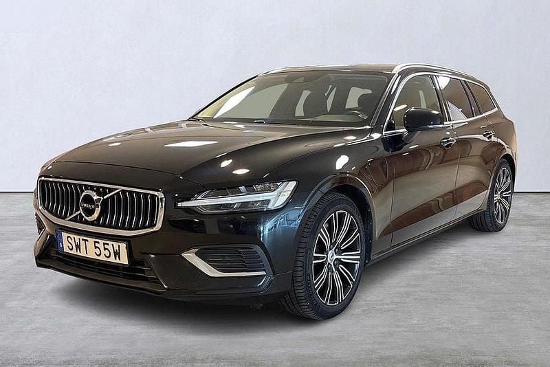 Svart Begagnad 2021 Volvo V60 Inscription Kombi | 249 900 kr (Marknadspris) - Bild 1/4