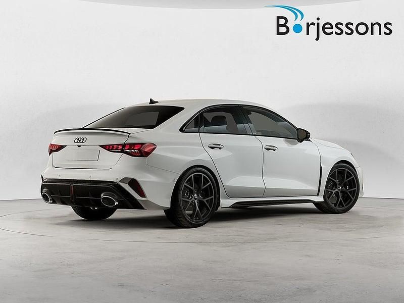 Begagnad Audi RS3 Comfort 400 HK (294 kW) 2022 Sedan