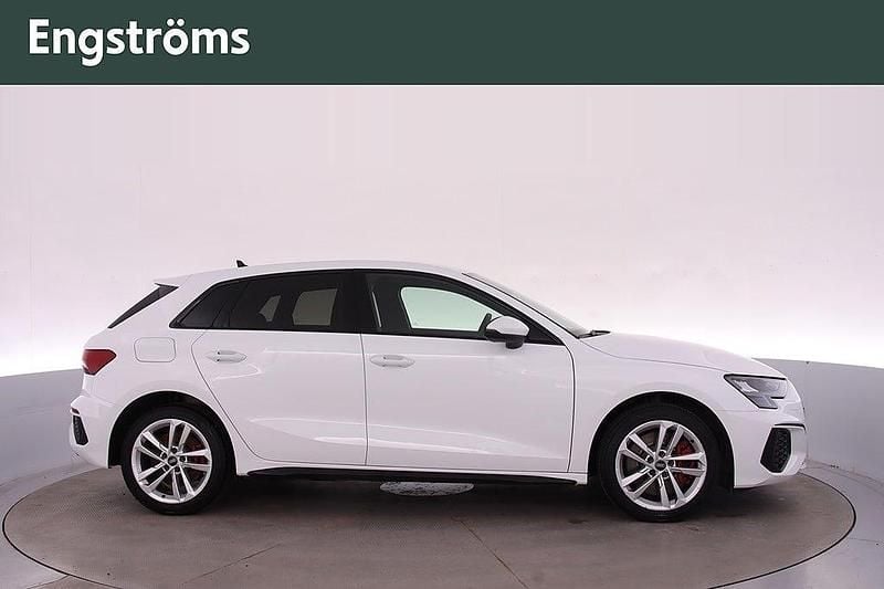 Begagnad Audi A3 Sportback e-tron S-Line 150 HK (110 kW) 2021 Vit Halvkombi