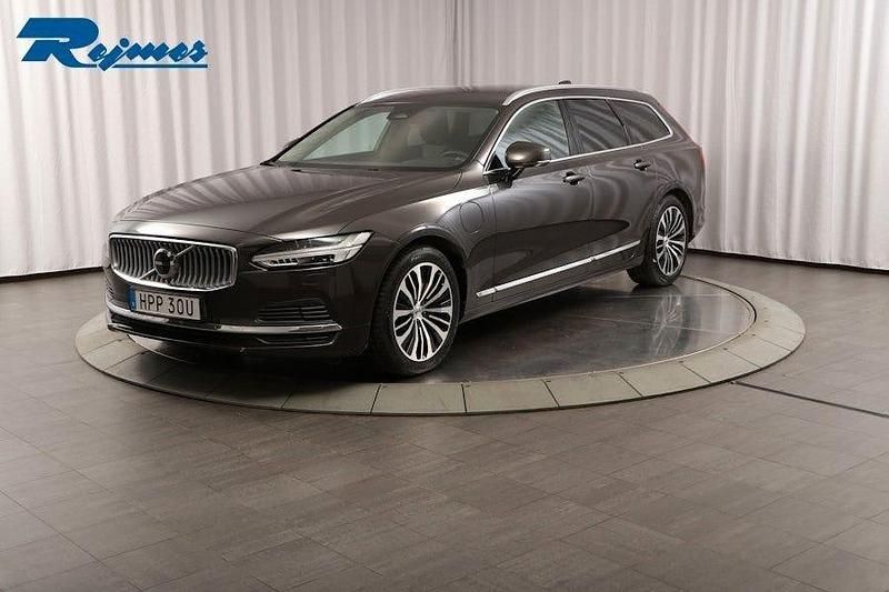 Platinum grey metallic Begagnad 2023 Volvo V90 Core Kombi | 399 000 kr (Marknadspris) - Bild 1/4