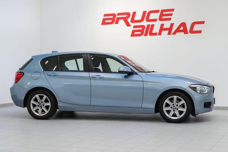 Begagnad BMW 118 143 HK (105 kW) 2013 Blå Halvkombi