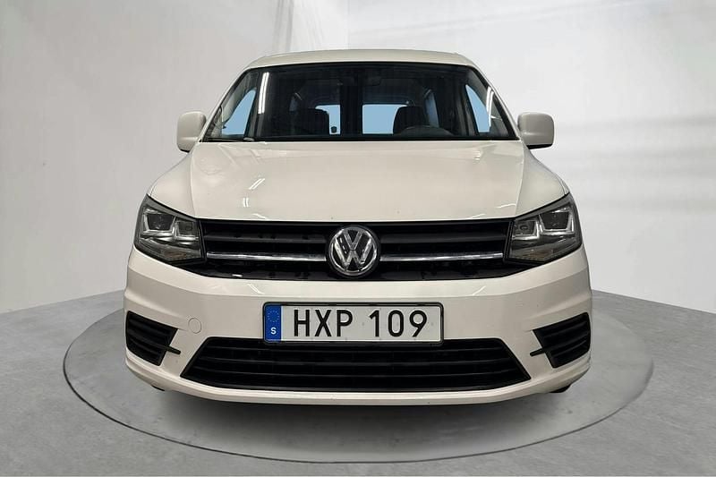 Begagnad VW Caddy 102 HK (75 kW) 2016 Vit Minibuss