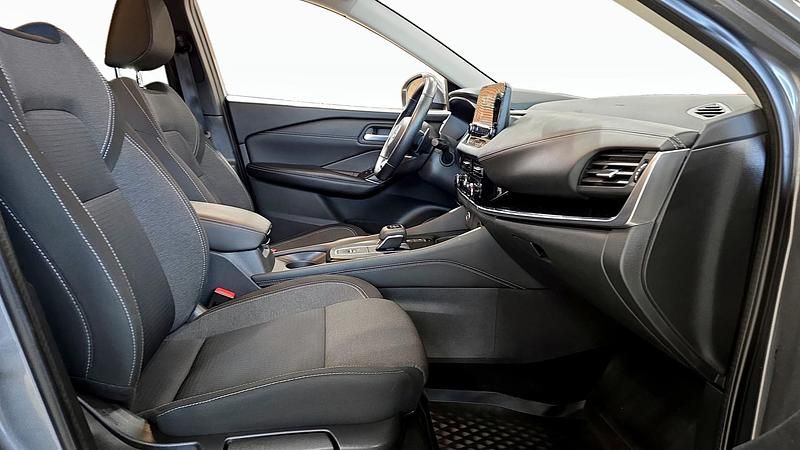 Begagnad Nissan Qashqai N-Connecta 158 HK (116 kW) 2022 Grå SUV