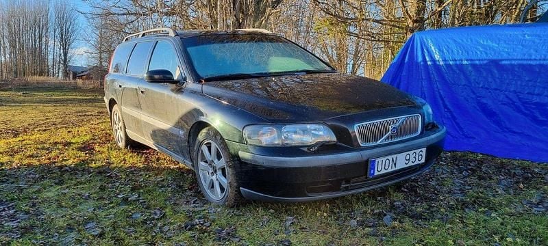 Svart Begagnad 2004 Volvo V70 Kombi | 22 600 kr (Bra pris) - Bild 1/4